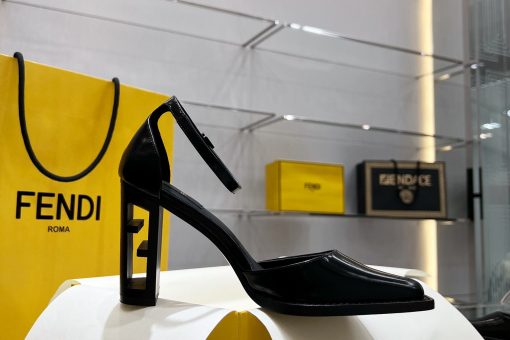 Sandal