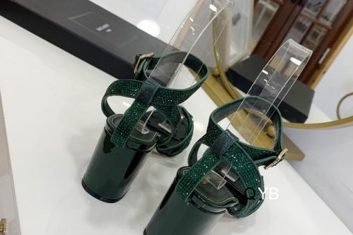 Sandal