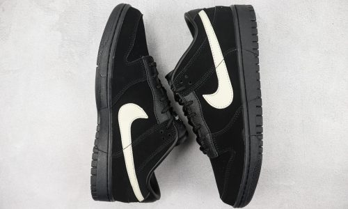 Nike Dunk Low Black White