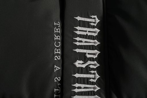 Hooded puffer-blackout edition