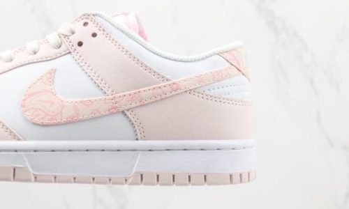 Nike SB Dunk Low ” Pink Paisley “