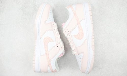 Nike SB Dunk Low ” Pink Paisley “