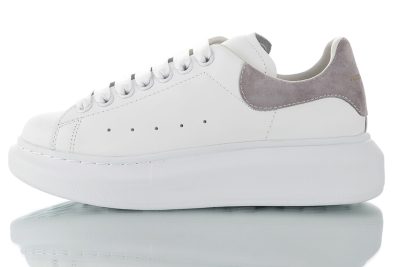 Alexander McQueen sole Leather White leather and grey velvet tail