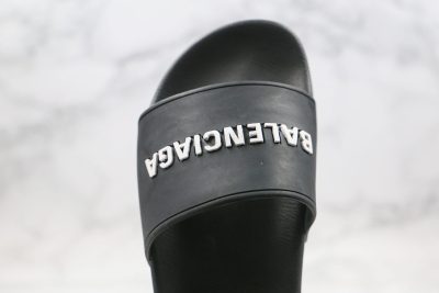 Balenciaga Slippers all black