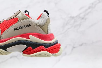  Balenciaga Triple S Beige