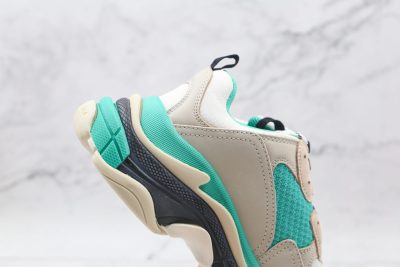 Balenciaga Triple S White green
