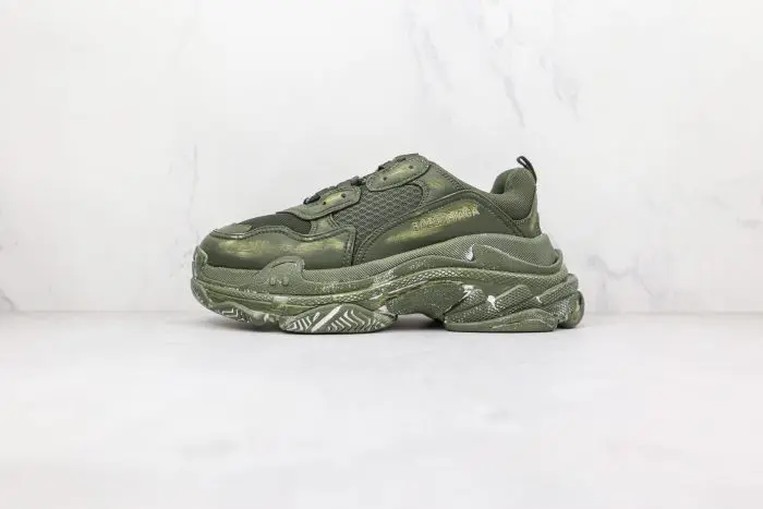  Balenciaga Triple S Old army green