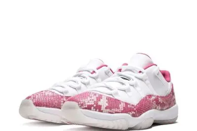  Jordan 11 Retro Low pink snakeskin