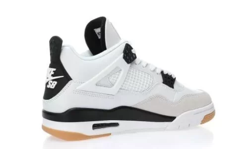 Nike SB x Air Jordan 4 Retro SP”Milk White/Black”