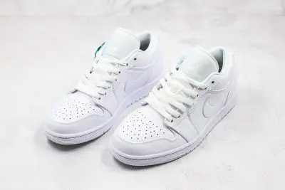 JORDAN 1 Low White