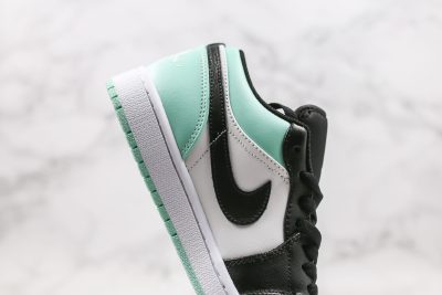 JORDAN 1 Low Emerald Toe