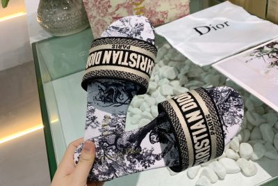 DWAY SLIDE White Black