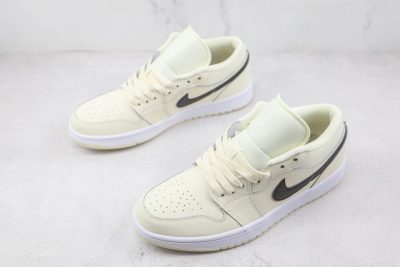  Nike Air Jordan 1 Low Beige