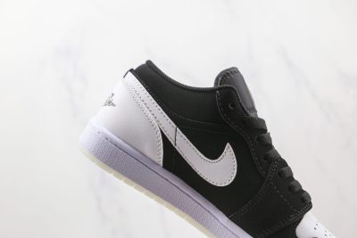  Nike Wmns Air Jordan 1 Low Black and White