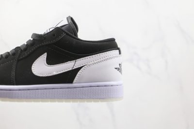  Nike Wmns Air Jordan 1 Low Black and White