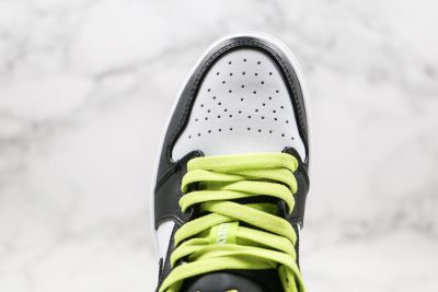  JORDAN 1 Low SE Suede Green