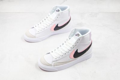 NIKE BLAZER MID 77 VINTAGE WHITE X Pink
