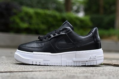 NIKE Air Force 1 Pixel Black and White