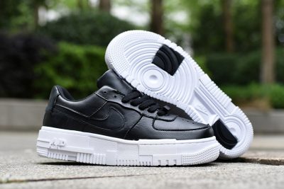 NIKE Air Force 1 Pixel Black and White