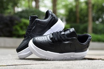 NIKE Air Force 1 Pixel Black and White