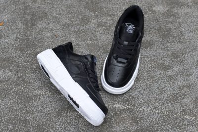 NIKE Air Force 1 Pixel Black and White