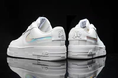 NIKE Air Force 1 Pixel Radium White