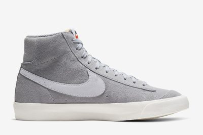 NIKE BLAZER MID 77 GRIS X BLANCO LOGO