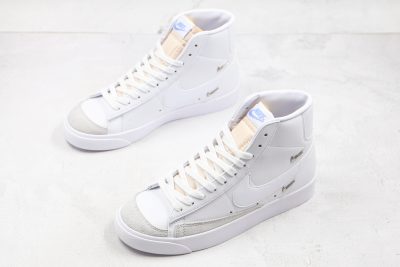 NIKE BLAZER MID 77 VINTAGE WHITE X Both logo