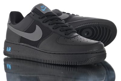 Nike Air Force 1 ’07 LV8“black / light blue”