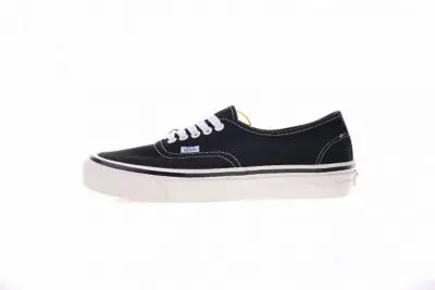 Vans Canvas Black and White 44 DX