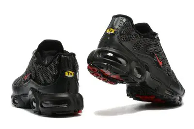 Nike Air Max Plus Black Red