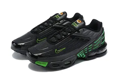 NIKE TN Carbon grey green