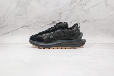 Nike Vaporwaffle sacai Black