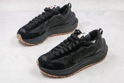 Nike Vaporwaffle sacai Black