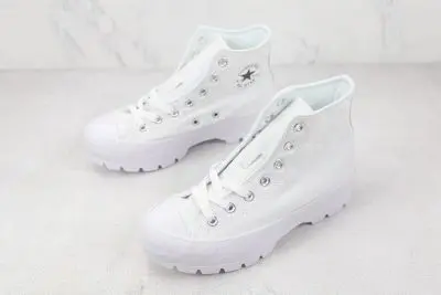 Converse Chuck Taylor All Star Lugged move High White