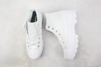 Converse Chuck Taylor All Star Lugged move High White