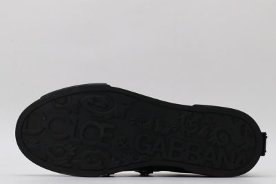 Black stitching