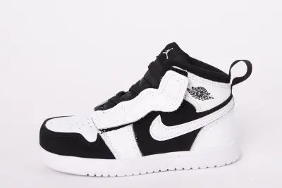 JORDAN 1 MID BLACK WHITE KID