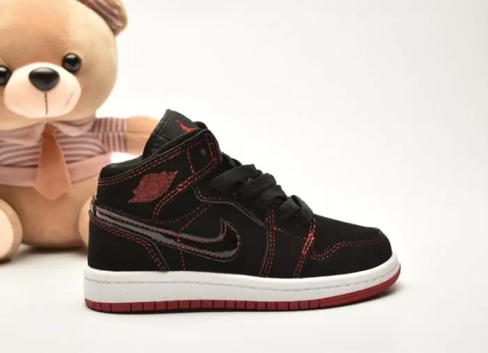 JORDAN 1 BLACK RED KID