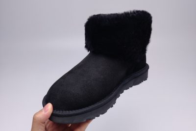 Mini Fluffy Boot Black