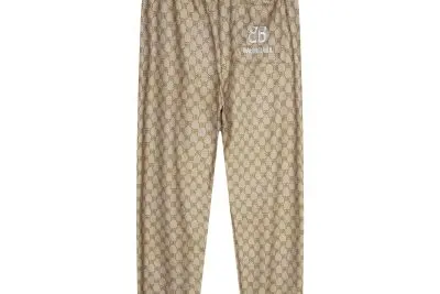 Pants Gold Logo