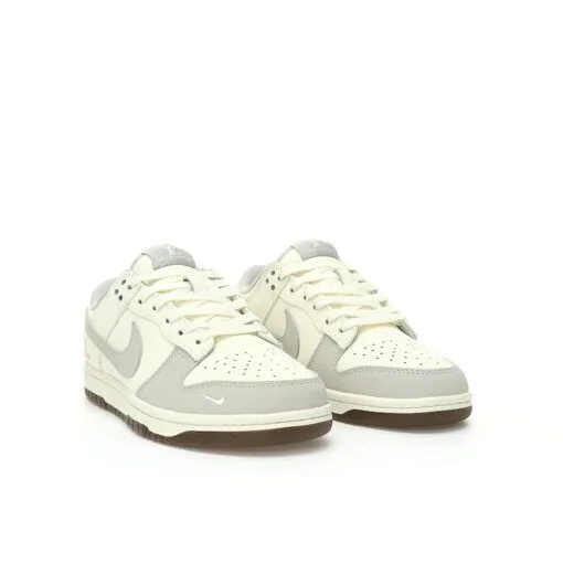 Louis Vuitton x Nike SB Dunk Low