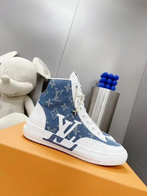 LV Trainer Sneaker