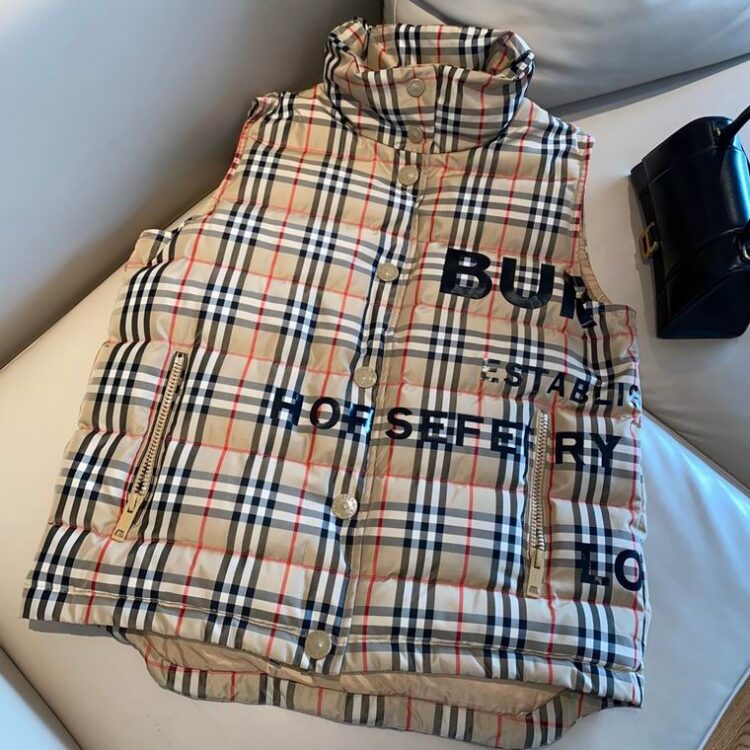 BURBERRY DOWN VEST