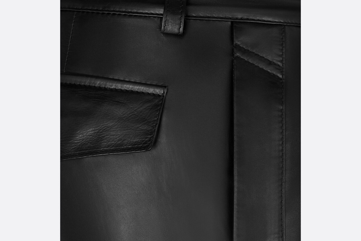 MULTIPOCKET LEATHER BERMUDA SHORTS