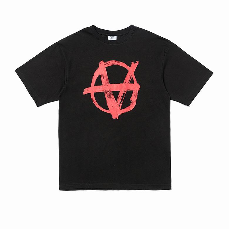 VETEMENTS T-SHIRT