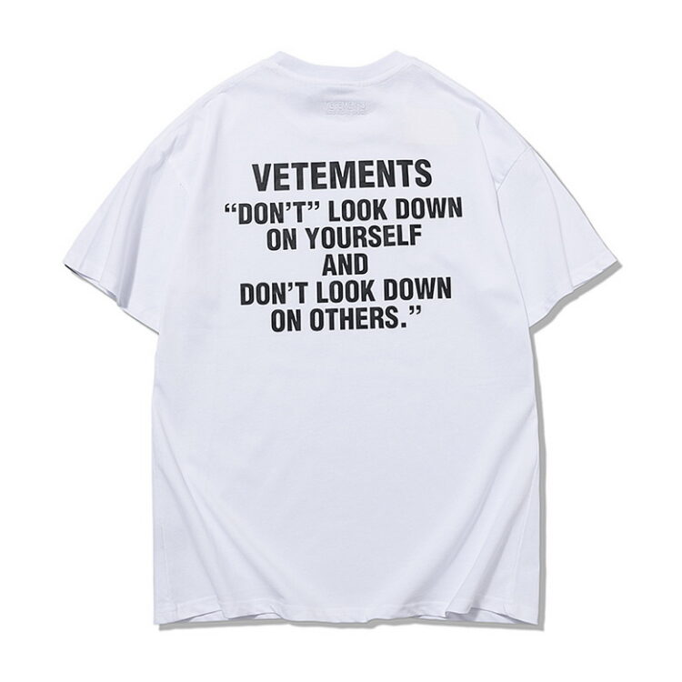 VETEMENTS T-SHIRT