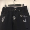 BASIC OFF-WHITE JEANS