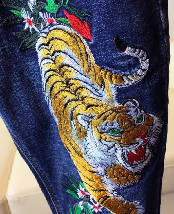 Pant Embroided jeans