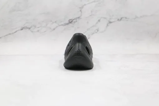 Yeezy Foam RNNR Black